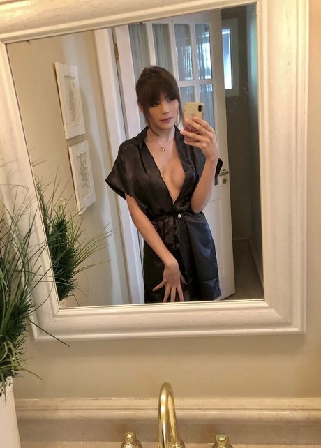 Naakte gelekte OnlyFans-foto van Yumiiangel