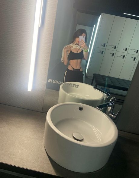 Naakte gelekte OnlyFans-foto van Fasoollka