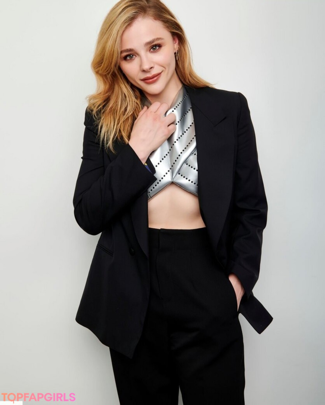 Naakte gelekte OnlyFans-foto van Chloe Grace Moretz #1057