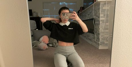 Lexi Poll Asmr