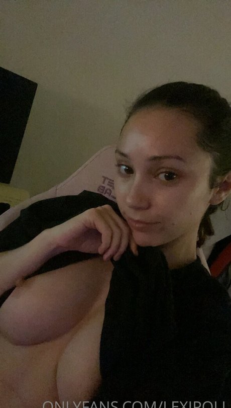 Lexi Poll Asmr