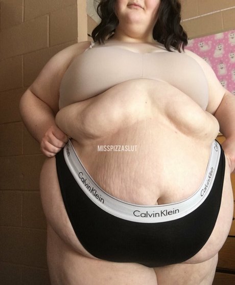 Naakte gelekte OnlyFans-foto van Angelikespizza