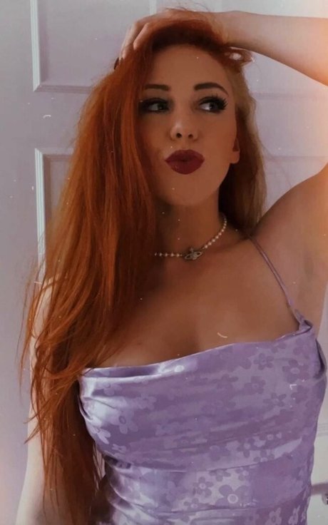 Naakte gelekte OnlyFans-foto van Isla Dawn