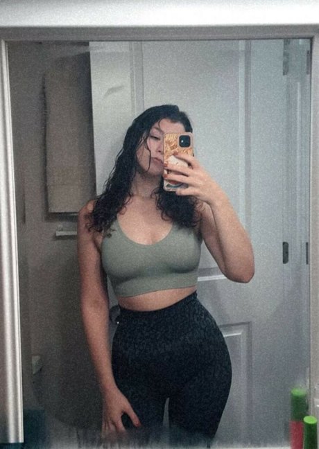 Naakte gelekte OnlyFans-foto van Nikki Woods