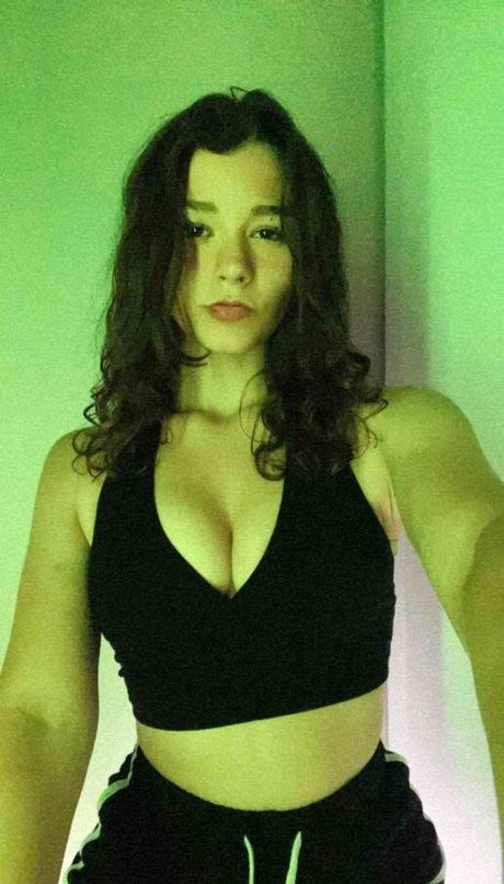 Naakte gelekte OnlyFans-foto van Nikki Woods