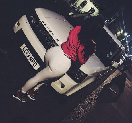 Naakte gelekte OnlyFans-foto van Sxmonne