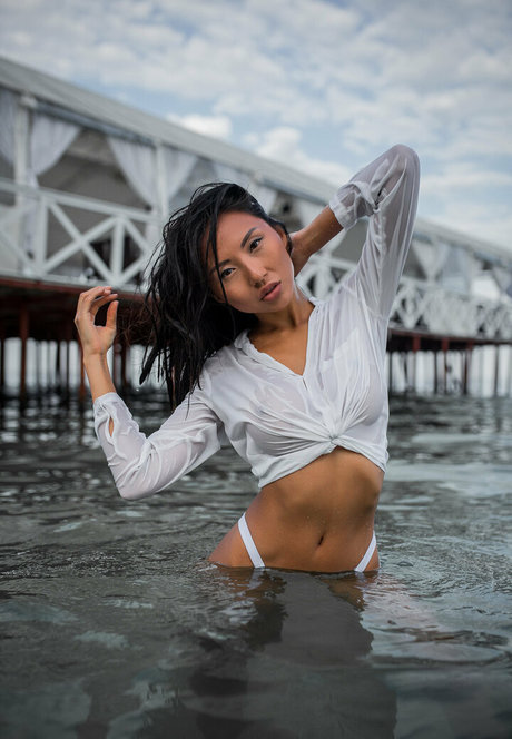 Naakte gelekte OnlyFans-foto van Suelina
