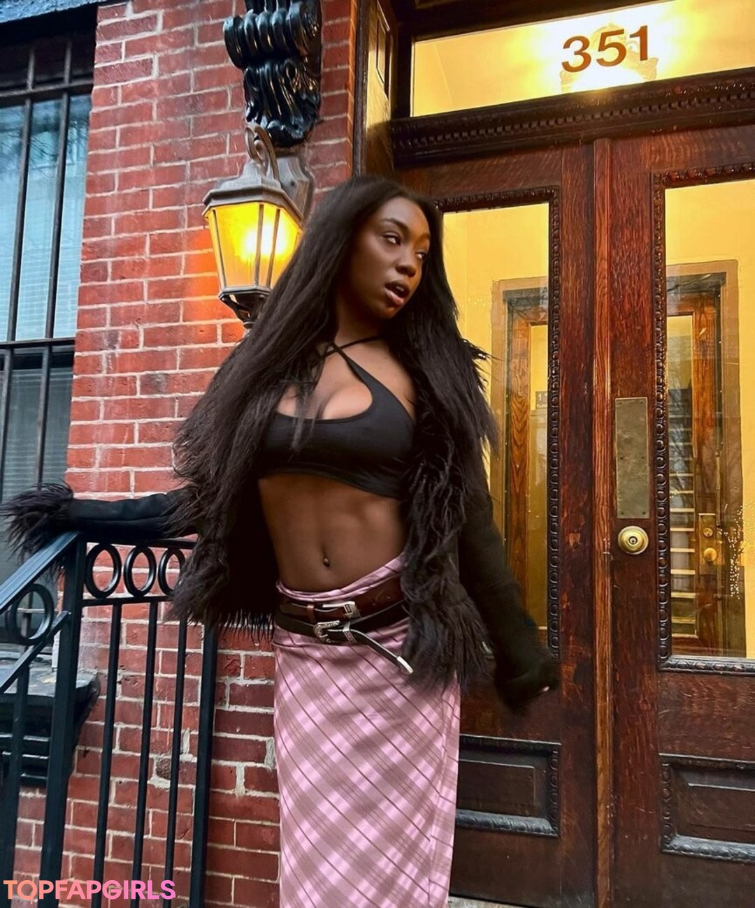 Naakte gelekte OnlyFans-foto van Majormommyissues #52 Naakte gelekte OnlyFans-foto van Majormommyissues #52