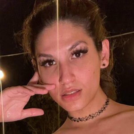 Naakte gelekte OnlyFans-foto van Zariah Aura