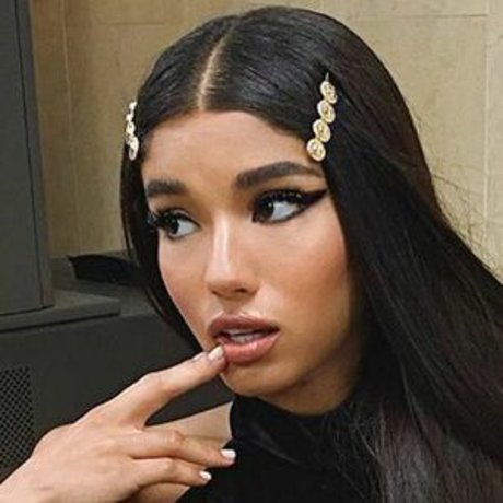 Naakte gelekte OnlyFans-foto van Yovanna Ventura
