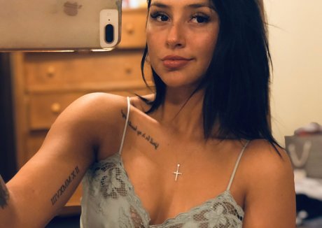 Naakte gelekte OnlyFans-foto van Evehaddox13