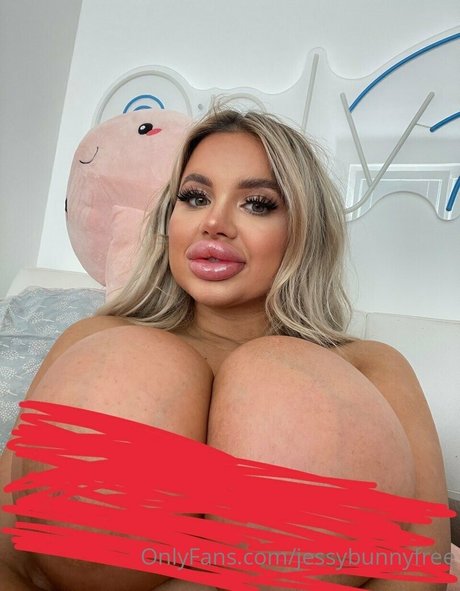 Naakte gelekte OnlyFans-foto van Jessybunnyfree