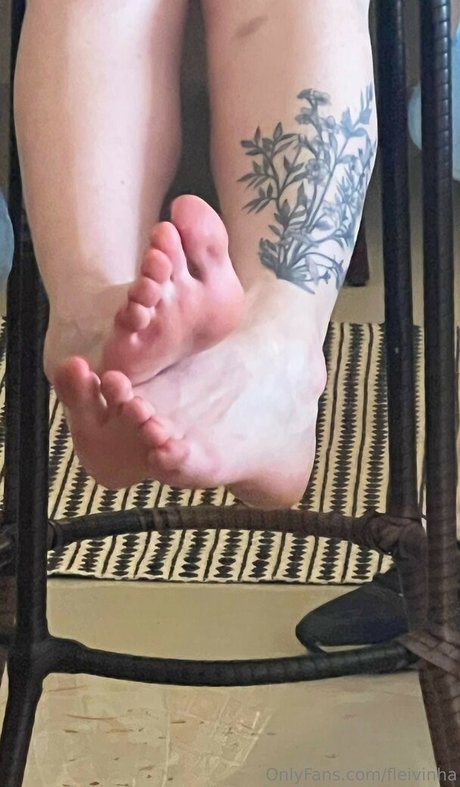 Naakte gelekte OnlyFans-foto van Flavia Sayuri