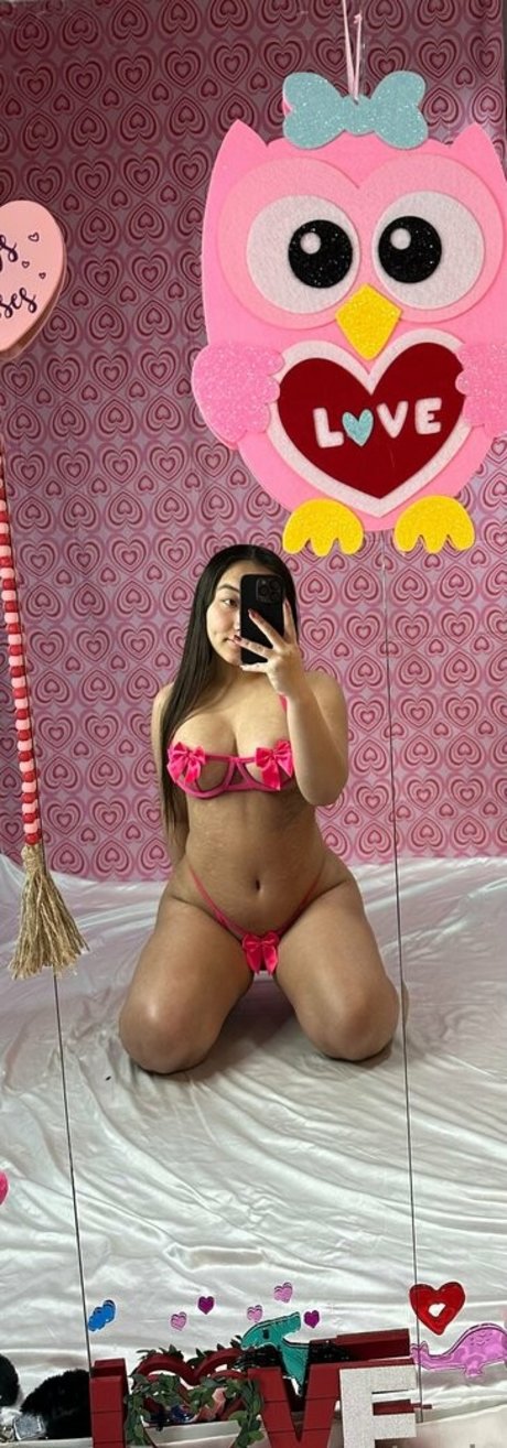 Naakte gelekte OnlyFans-foto van Anicakes