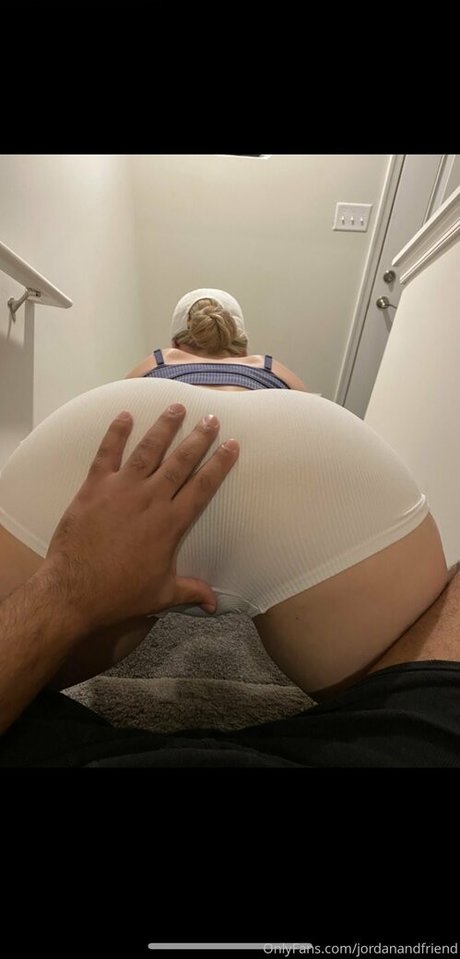 Naakte gelekte OnlyFans-foto van Udreamofjordanvip