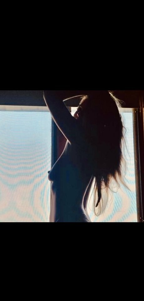 Naakte gelekte OnlyFans-foto van Minnesotawildflower