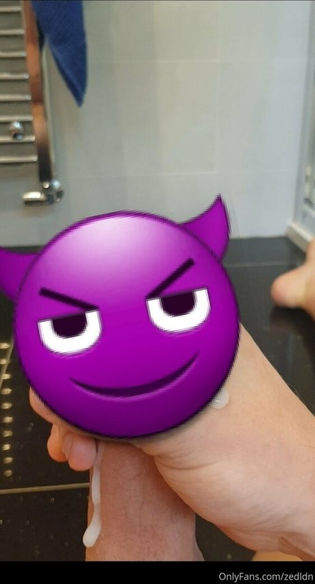 Naakte gelekte OnlyFans-foto van Zedldn