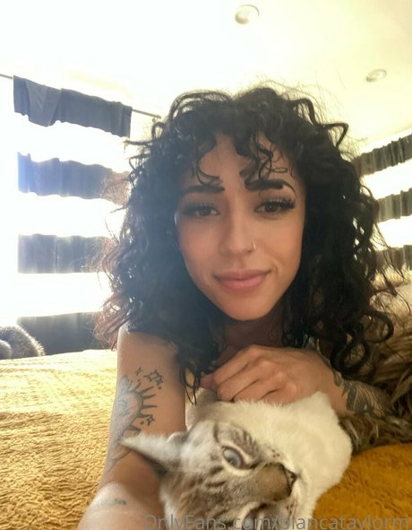 Naakte gelekte OnlyFans-foto van Biancataylorm