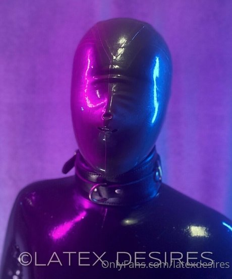 Naakte gelekte OnlyFans-foto van Latexdesires