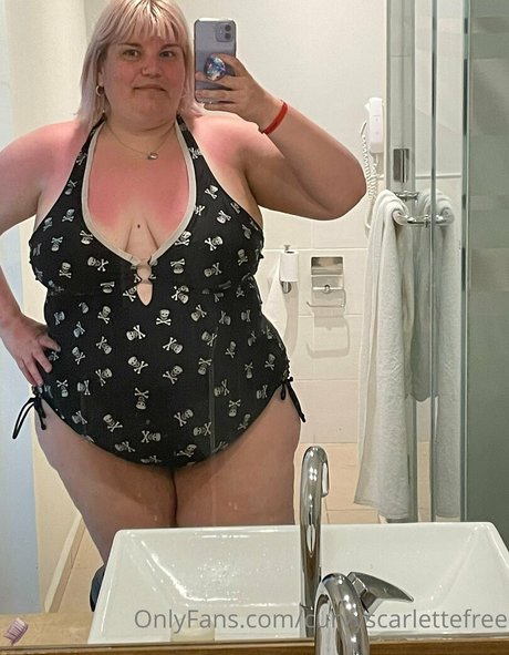 Curvyscarlettefree
