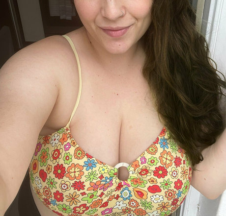 Naakte gelekte OnlyFans-foto van Misscordeliafree