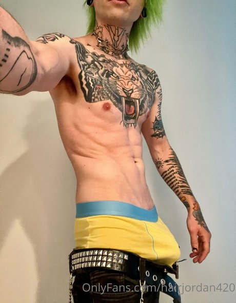 Naakte gelekte OnlyFans-foto van Hairjordan420