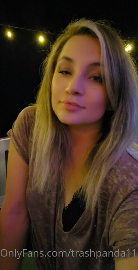 Naakte gelekte OnlyFans-foto van Trashpanda1140free