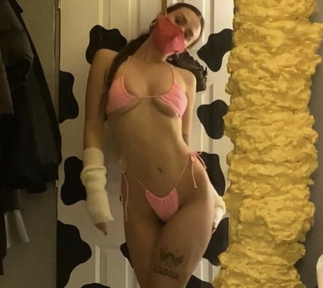 Naakte gelekte OnlyFans-foto van Ambzzie Ambzzzie