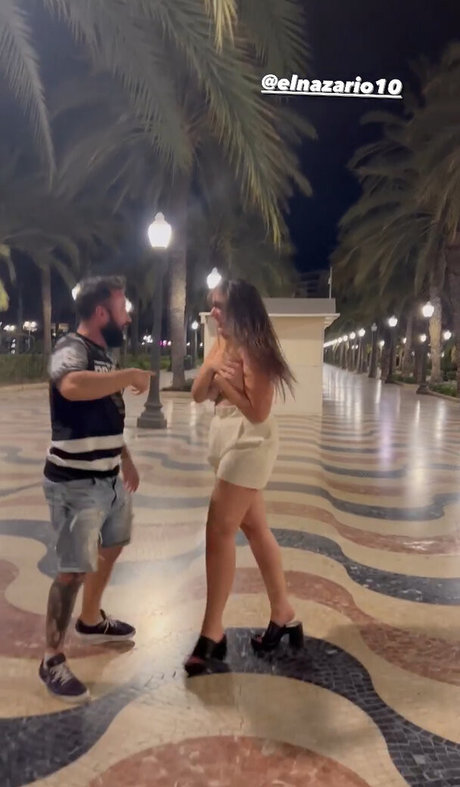 Naakte gelekte OnlyFans-foto van Ireneeta