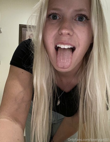 Lovelyrae001