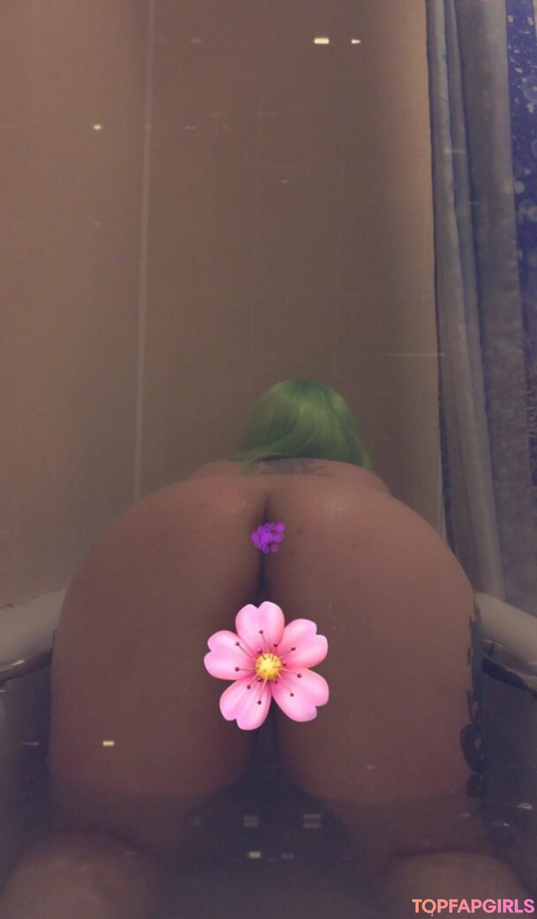 Naakte gelekte OnlyFans-foto van Welshbarbiedolly #37 Naakte gelekte OnlyFans-foto van Welshbarbiedolly #37