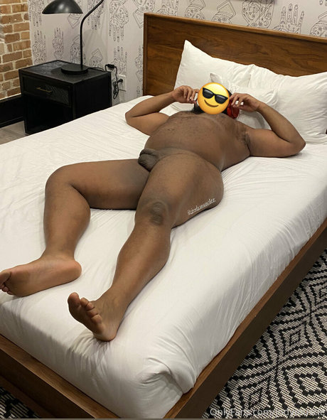 Naakte gelekte OnlyFans-foto van Jodymuscle