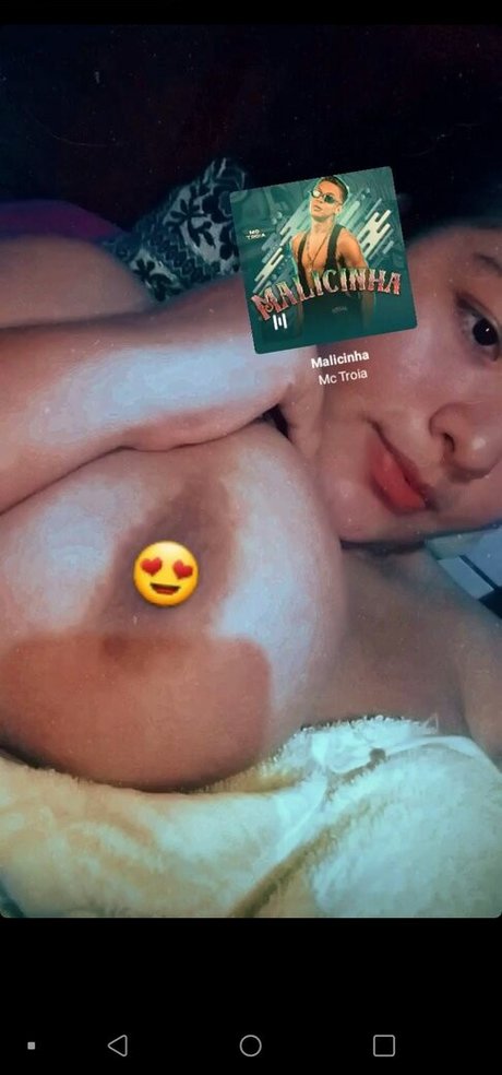 Naakte gelekte OnlyFans-foto van Karolbraba