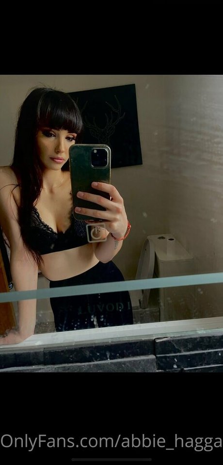 Naakte gelekte OnlyFans-foto van Abbie Haggar