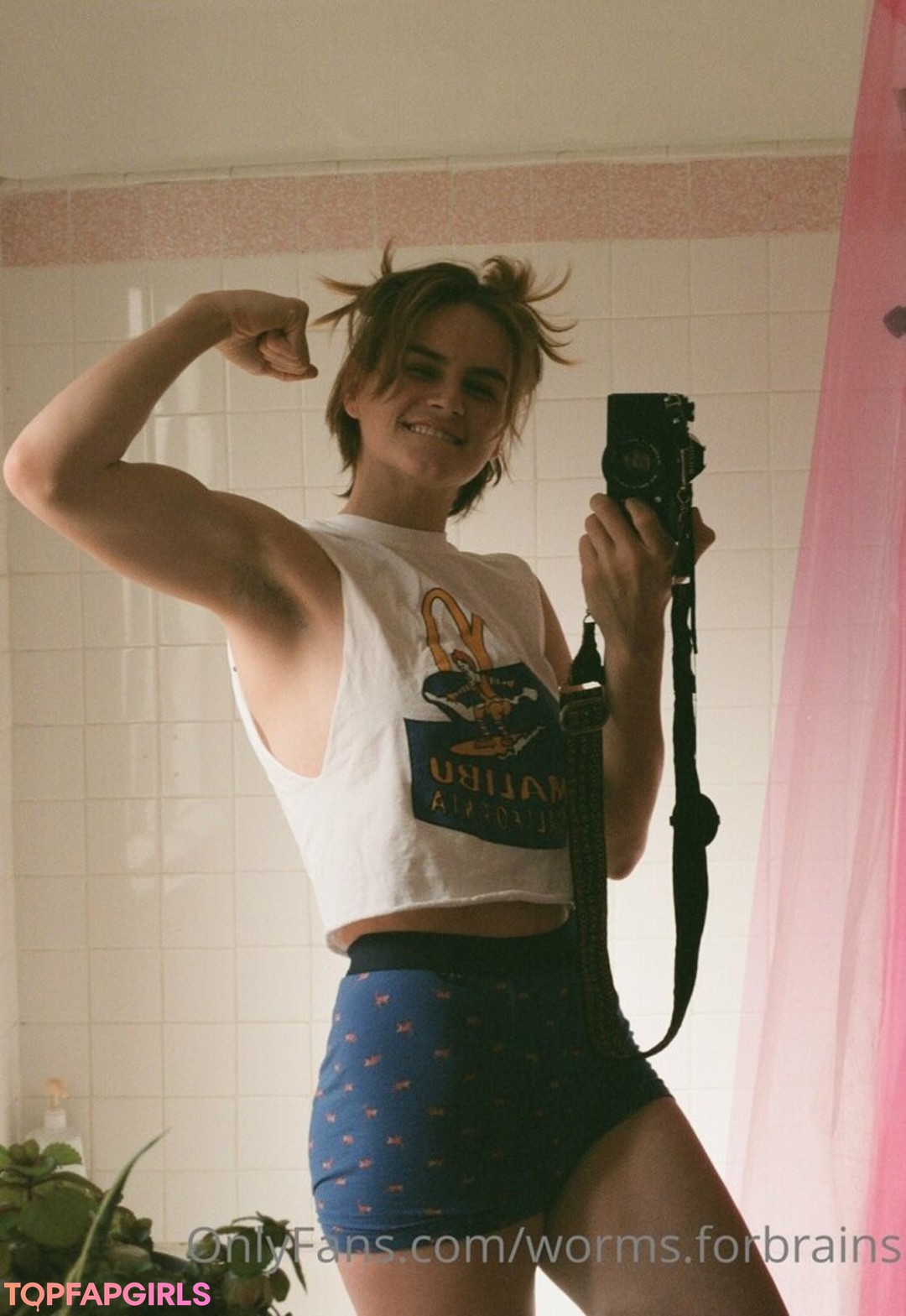 Naakte gelekte OnlyFans-foto van Wormsforbrains #21 Naakte gelekte OnlyFans-foto van Wormsforbrains #21