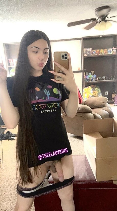 Naakte gelekte OnlyFans-foto van Theeladyking