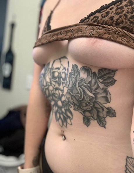 Naakte gelekte OnlyFans-foto van Abbsoluteltyabbs