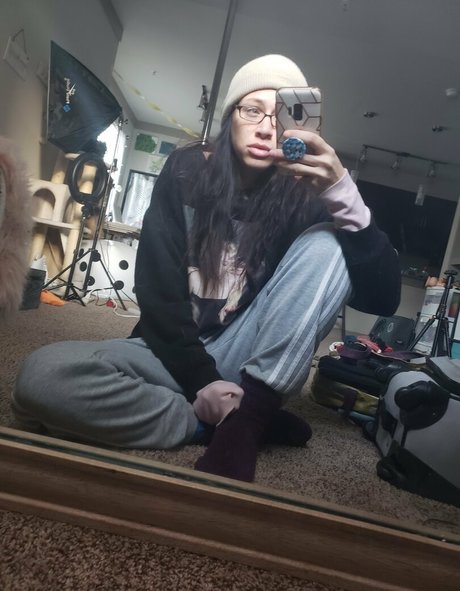 Naakte gelekte OnlyFans-foto van Theesadiemarie