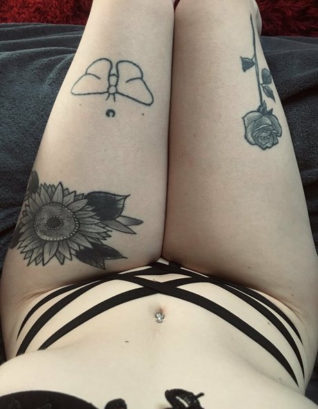 Naakte gelekte OnlyFans-foto van Indigobaby