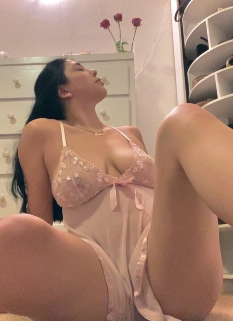Naakte gelekte OnlyFans-foto van Miamorlozano