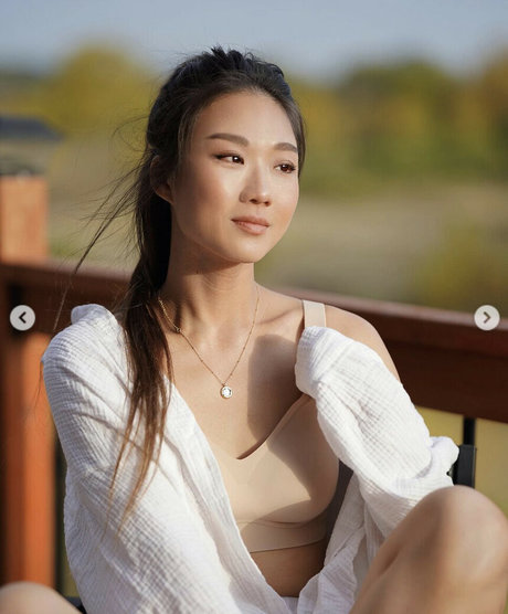 Naakte gelekte OnlyFans-foto van Angela Fakes