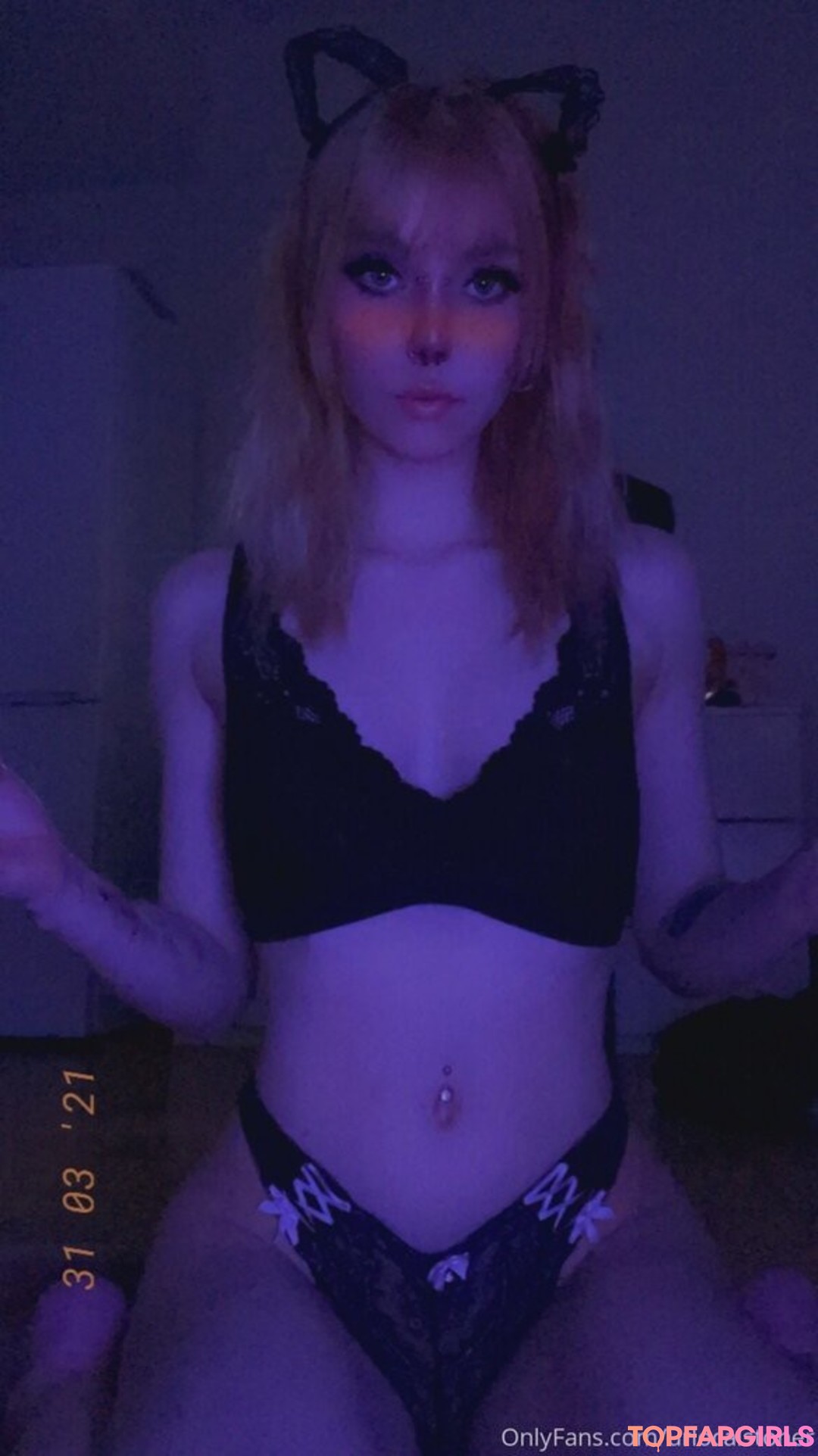 Naakte gelekte OnlyFans-foto van Cutiepiesade #15 Naakte gelekte OnlyFans-foto van Cutiepiesade #15