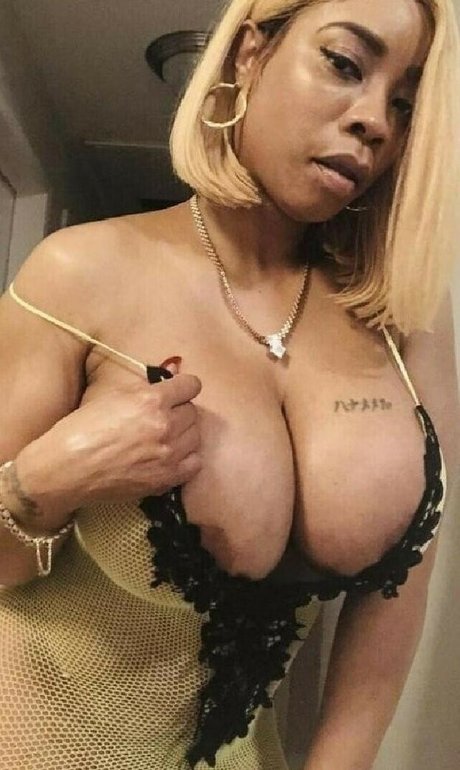 Naakte gelekte OnlyFans-foto van Realbrickhousebody