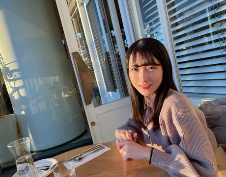 Naakte gelekte OnlyFans-foto van Hikaru Miyanishi