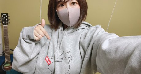 Naakte gelekte OnlyFans-foto van Minori Natsume