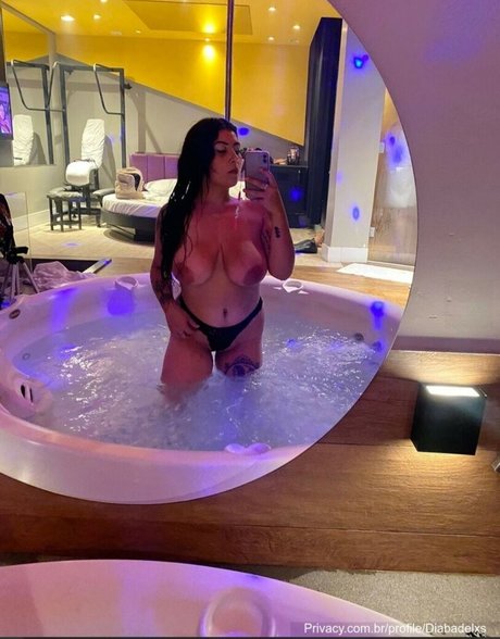Naakte gelekte OnlyFans-foto van Diabadelxs