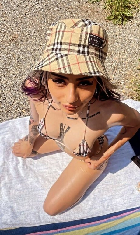 Naakte gelekte OnlyFans-foto van Babyhobo
