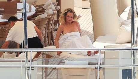Naakte gelekte OnlyFans-foto van Melanie Griffith