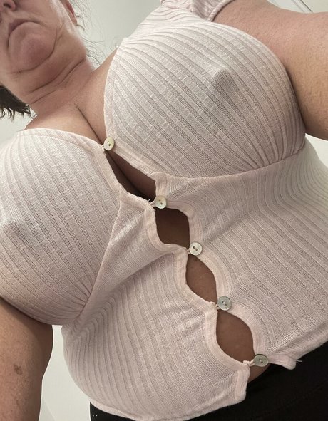 Busty38hh