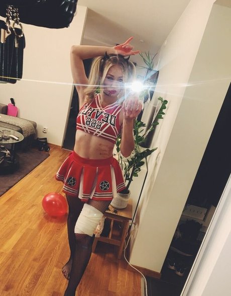 Naakte gelekte OnlyFans-foto van Kandyland